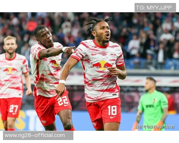 莱比锡逆转曼联全场沸腾精彩瞬间回顾与战报分析